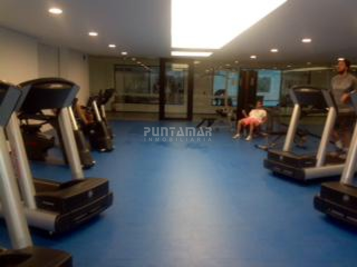 Apartamento ID.213390 - DEPARTAMENTO DE 4 DORMITORIOS EN ZONA ROOSEVELT 