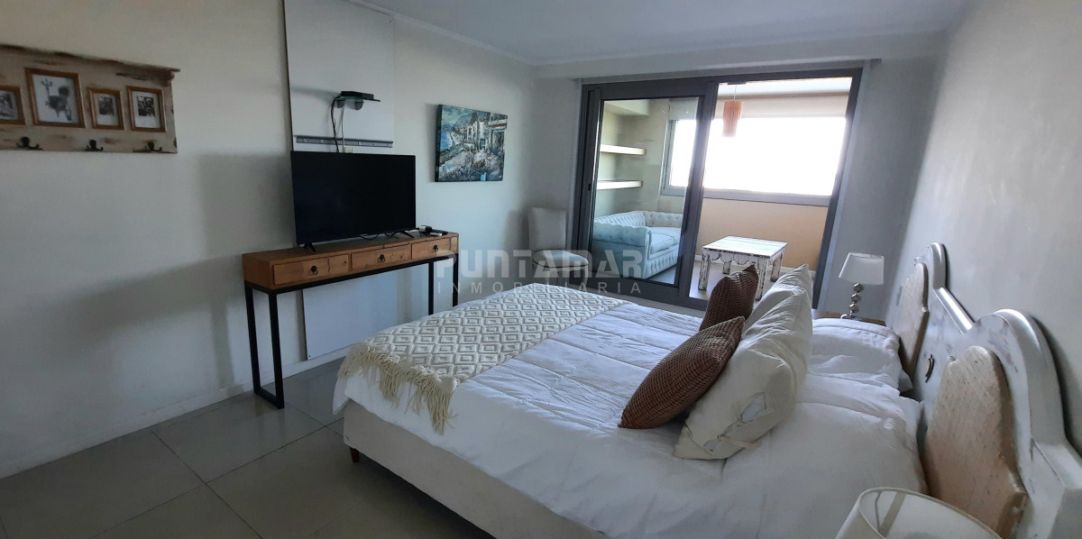 Apartamento ID.213467 - IMPORTANTE DEPARTAMENTO DE 3 DORMITORIOS EN SUITE 