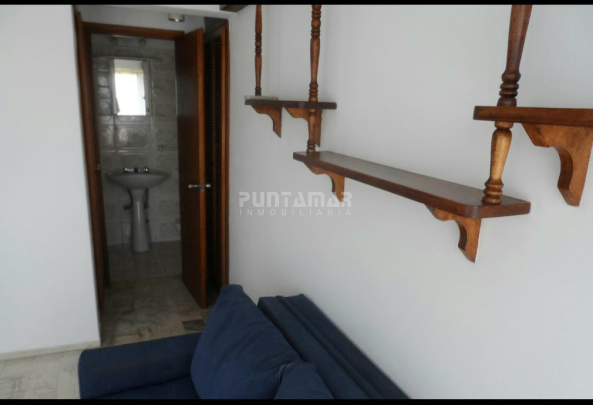 Apartamento ID.213390 - DEPARTAMENTO DE 4 DORMITORIOS EN ZONA ROOSEVELT 