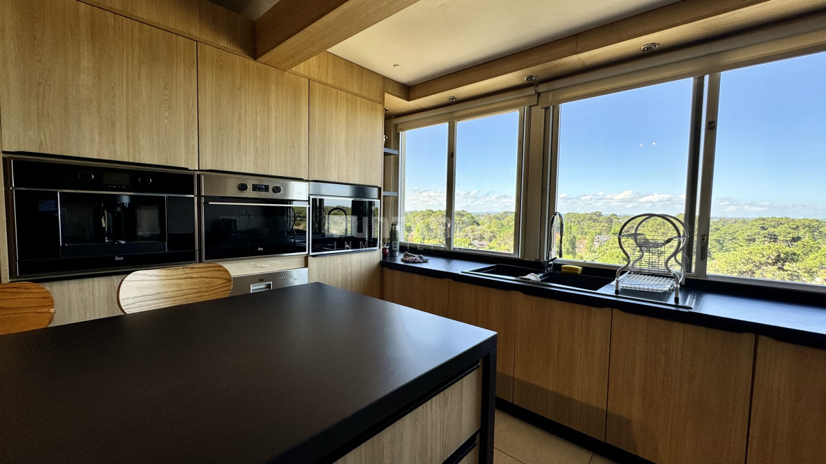 Apartamento ID.213519 - HERMOSO APARTAMENTO EN ZONA ROOSEVELT DE 3 DORMITORIOS 