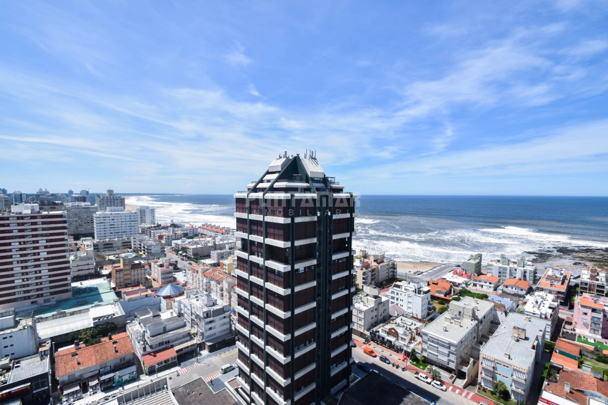 Apartamento ID.211860 - PENTHOUSE DE 2 DORMITORIOS CON GRAN VISTA AL MAR 