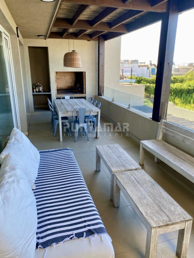 Apartamento ID.213447 - IMPONENTE APARTAMENTO A 50 METROS DEL MAR EN LA BARRA