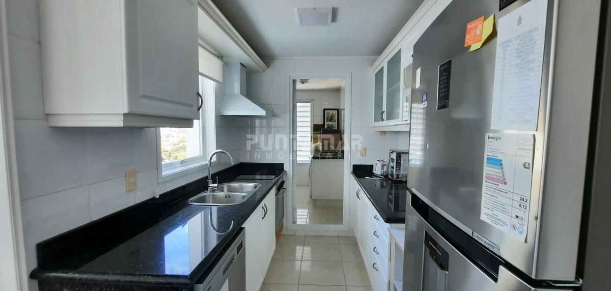 Apartamento ID.213059 - IMPORTANTE DEPARTAMENTO DE 3 DORMITORIOS EN SUITE EN LA MANSA
