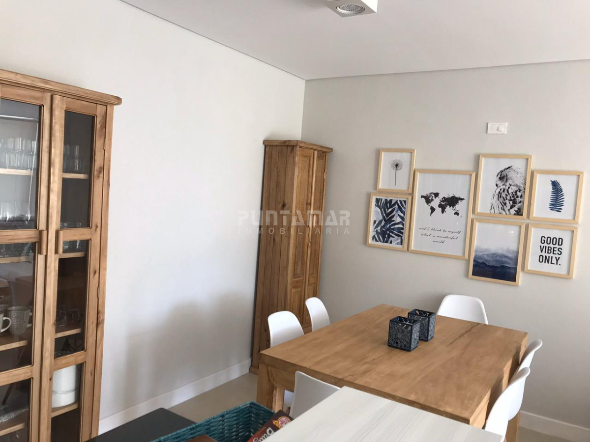 Apartamento ID.211984 - APARTAMENTO EN ALQUILER CON UN LINDO PATIO CON PARRILLERO Y JARDIN SUPER DISFRUTABLE. 