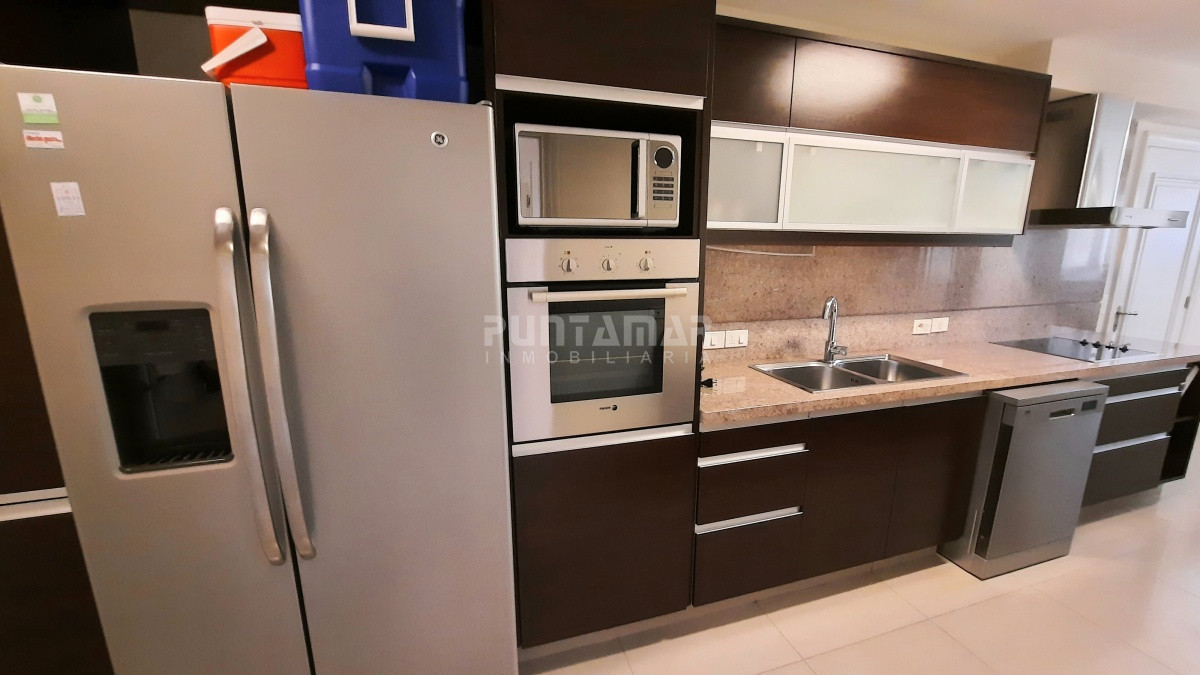 Apartamento ID.1369 - Departamento de 3 dormitorios en suite en Edificio de gran categoria
