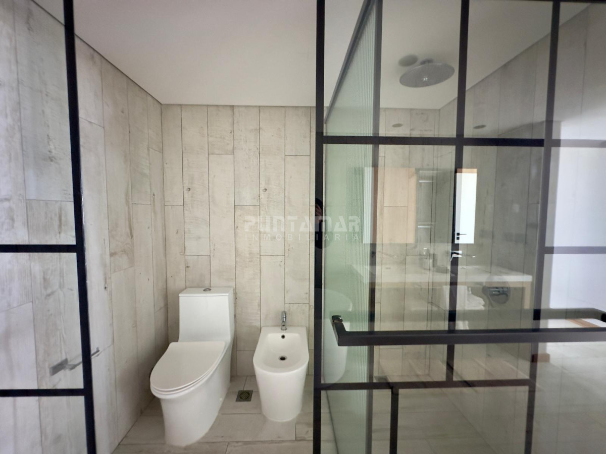 Apartamento ID.213518 - ESPECTACULAR APARTAMENTO EN SURFSIDE CON VISTAS PANORAMICAS A LA BARRA Y AL MAR
