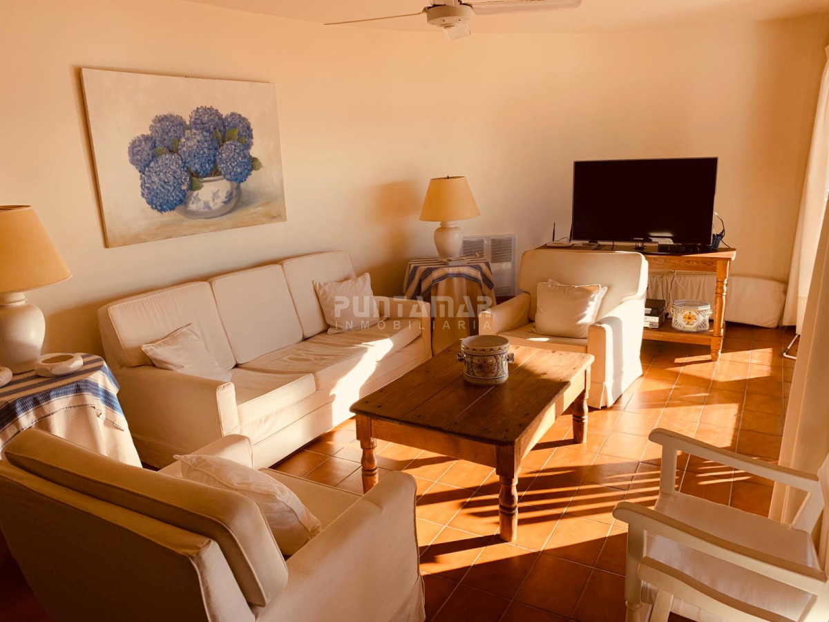 Apartamento ID.213406 - Departamento frente al mar en playa mansa, Peninsula
