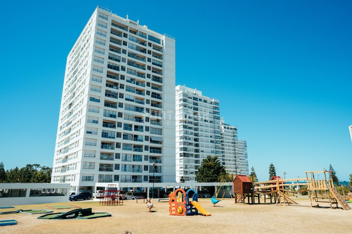 Apartamento ID.213101 - Lincoln Center Venta de amplio apartamento con todos los servicios frente al mar