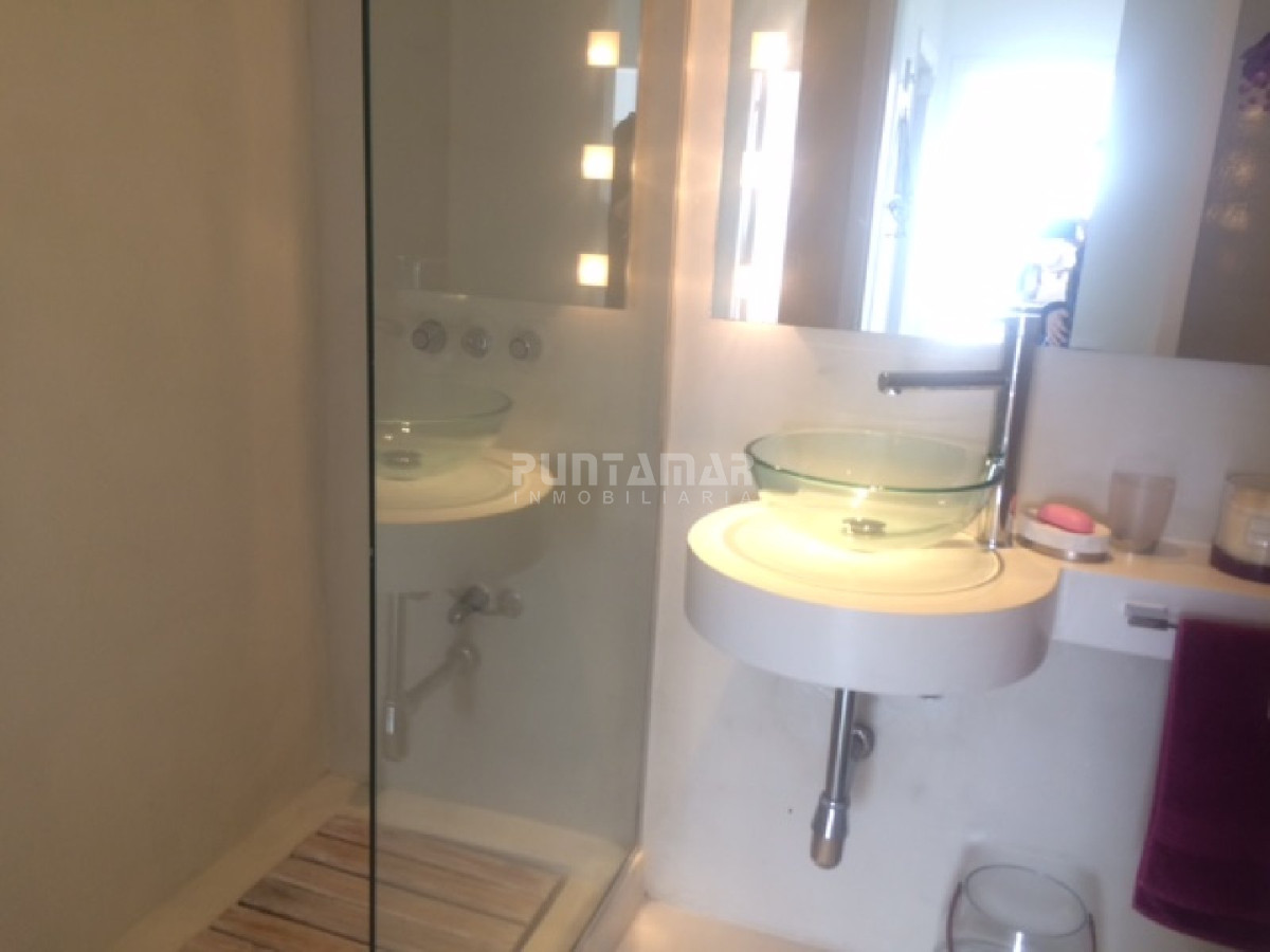 Apartamento ID.211615 - DEPARTAMENTO DE 3 DORMITORIOS EN PISO 18 CON EXCELENTES VISTAS 