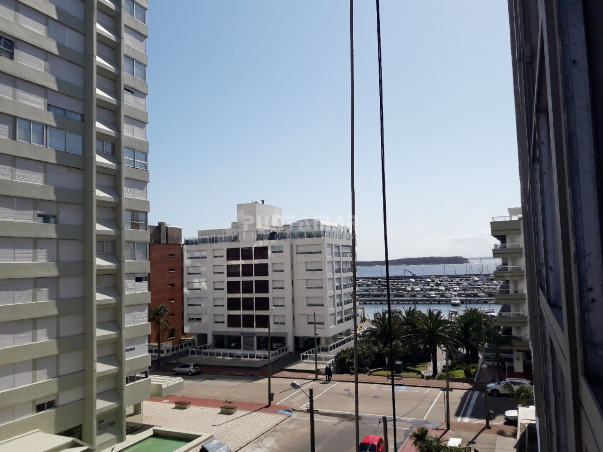 Apartamento ID.1254 - Edificio con servicio de mucamas ubicado en La Península a pasos del puerto