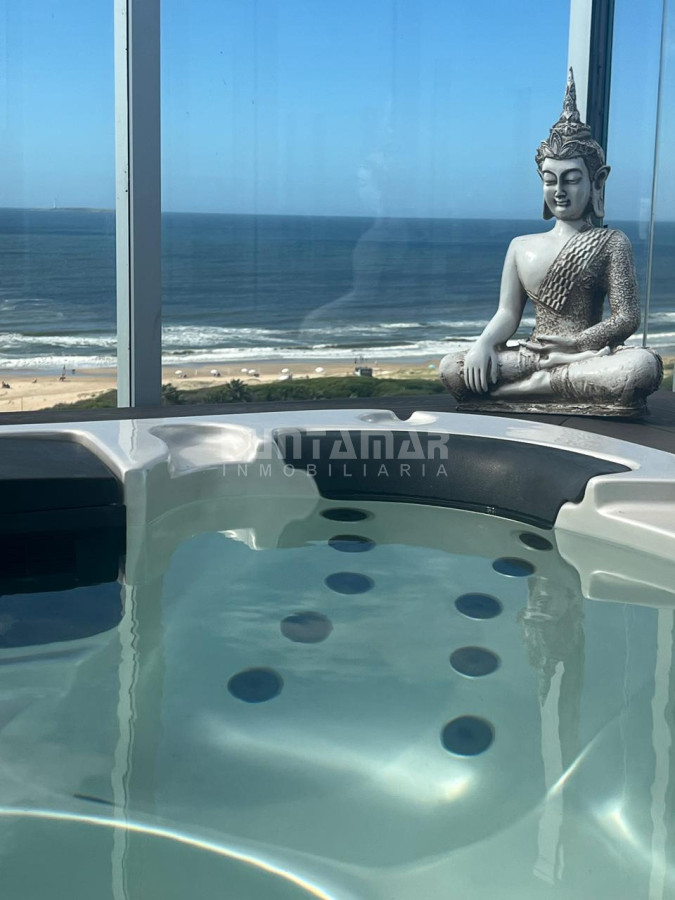 Apartamento ID.213634 - EXCLUSIVO DEPARTAMENTO DE 2 DORMITORIOS CON TERRAZA, PARRILLERO Y JACUZZI PROPIOS