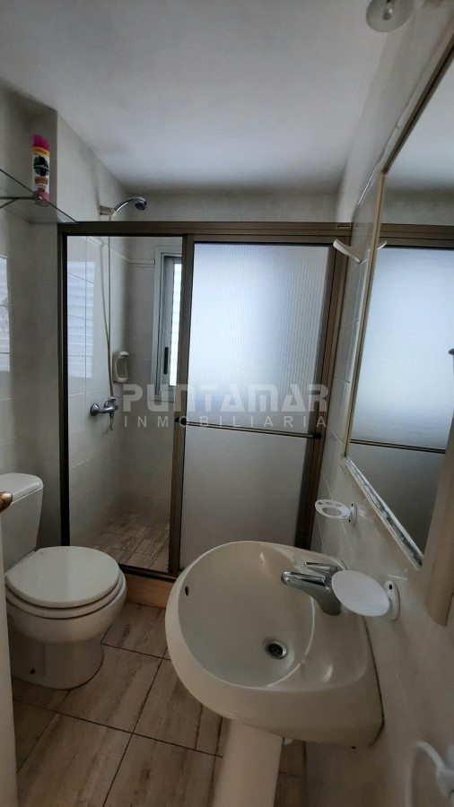 Apartamento ID.213016 - DEPARTAMENTO DE 2 DORMITORIOS EN PISO ALTO DE MUY BUEN EDIFICIO