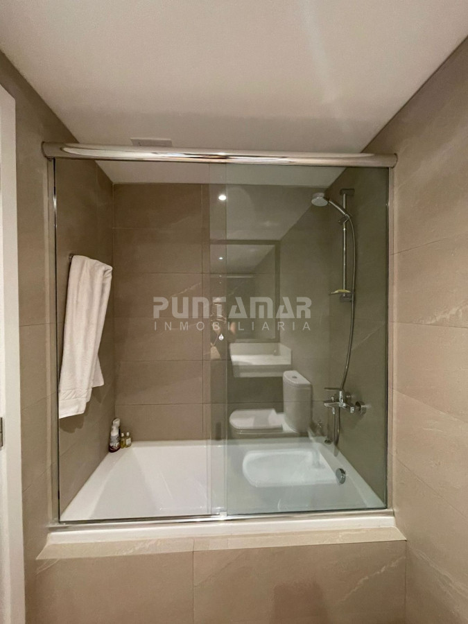 Apartamento ID.213478 - EXCLUSIVO DEPARTAMENTO DE 2 DORMITORIOS EN SUITE EN EDIFICIO DE CATEGORIA