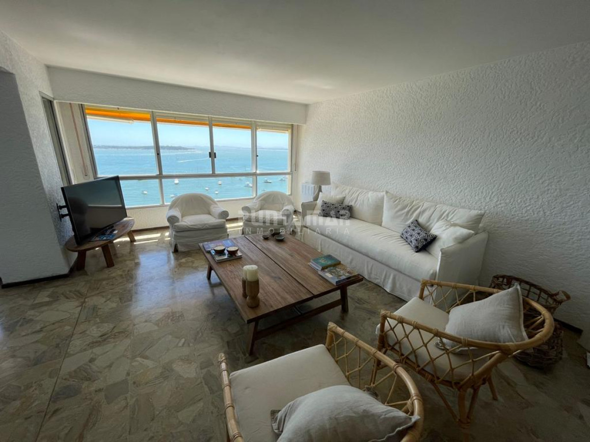 Apartamento ID.212832 - Malecon esquinero en alquiler