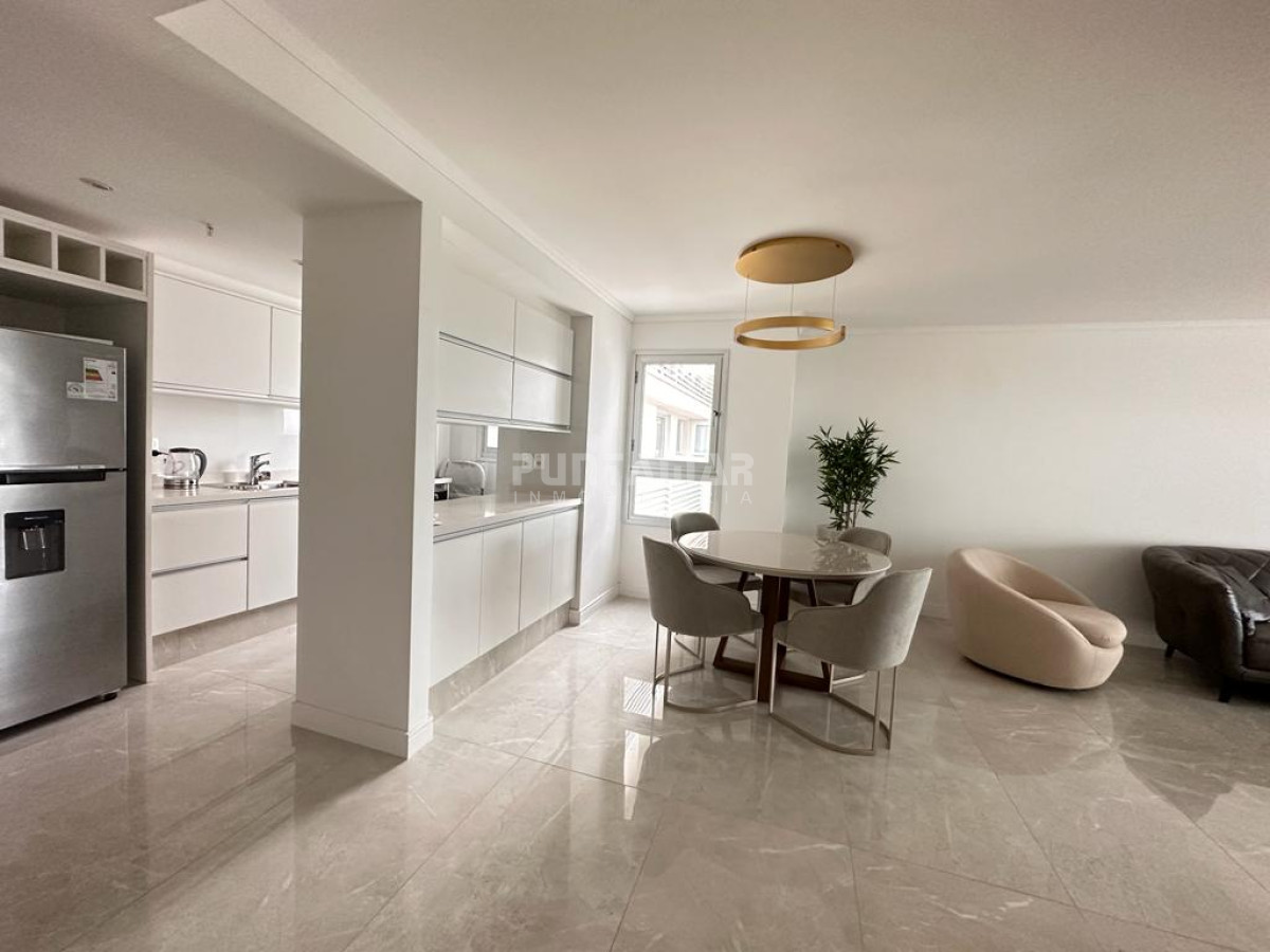 Apartamento ID.213175 - ALQUILER ESPECTACULAR PENTHOUSE EN TORRE DE CATEGORÍA EN PUNTA DEL ESTE 