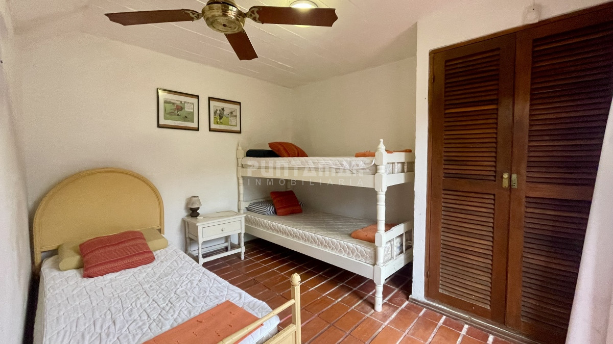Apartamento ID.213325 - APARTAMENTO TRIPLEX 3 DORMITORIOS LA BARRA A METROS DE LA PLAYA