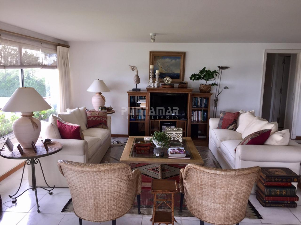Apartamento ID.213498 - ALQUILER HERMOSO DEPTO 3 DORMÍS  EN PLAYA BRAVA 