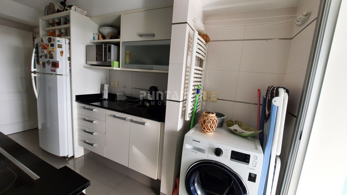Apartamento ID.211635 - DEPARTAMENTO CON EXCELENTE VISTA A PLAYA MANSA 