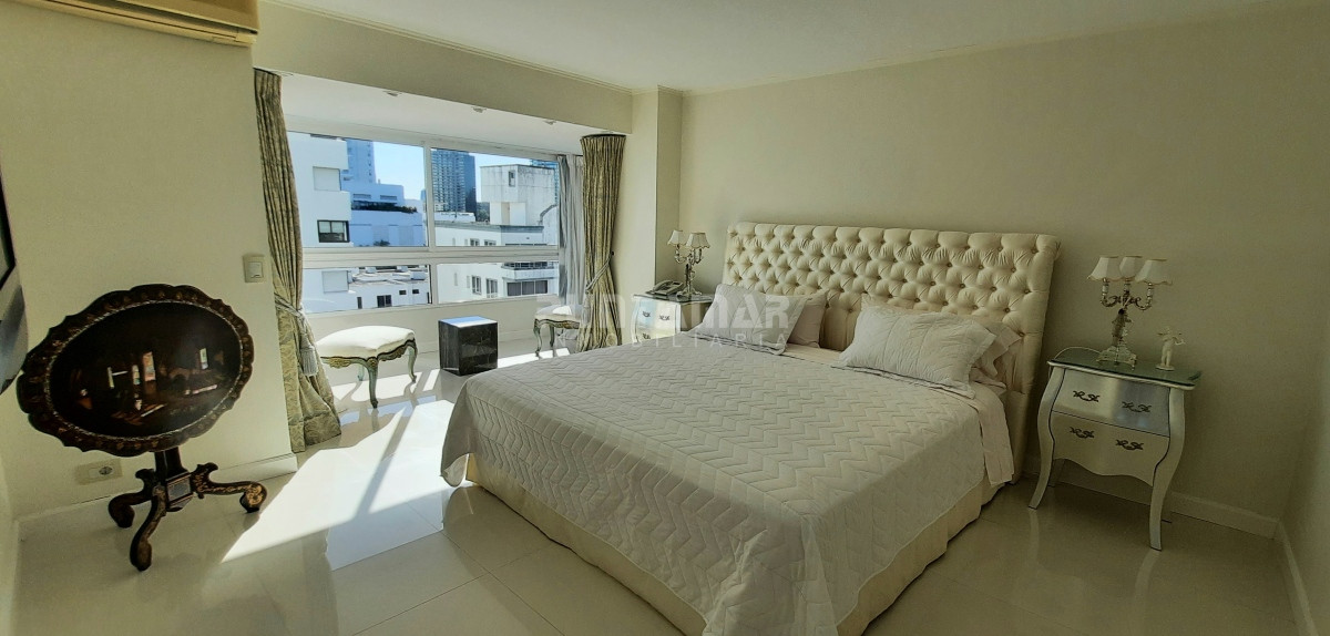 Apartamento ID.213312 - IMPORTANTE DEPARTAMENTO DE 3 DORMITORIOS EN PRIMERA LINEA DE LA MANSA 