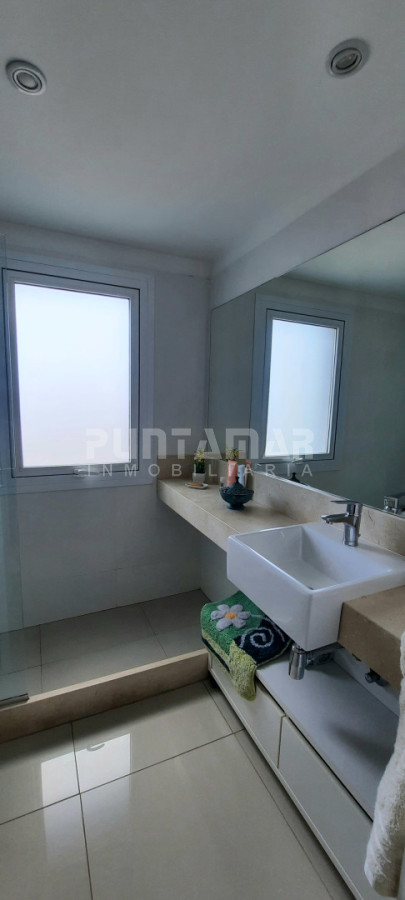 Apartamento ID.213797 - EXCLUSIVO DEPARTAMENTO DE 3 DORMITORIOS EN SUITE EN LA MANSA