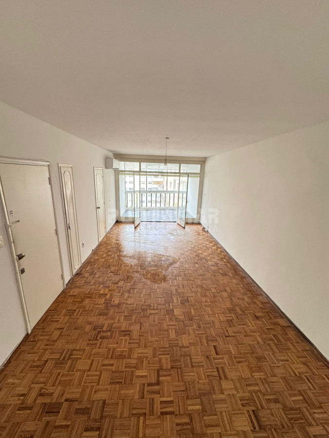 Apartamento ID.213675 - OPORTUNIDAD VENTA APARTAMENTO 2  DORMITORIOS EN POCITOS 100 METROS DE LA RAMBLA