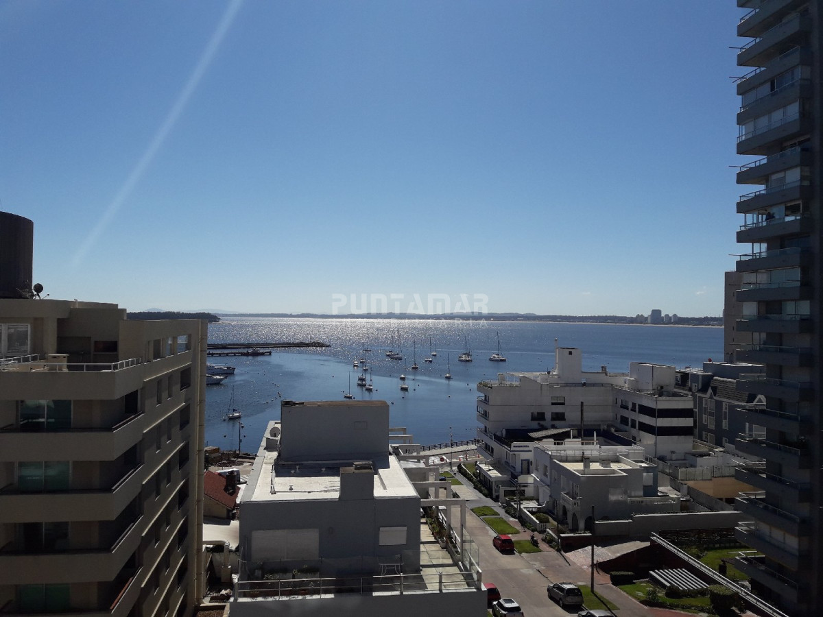 Apartamento ID.211651 - DIVINO APARTAMENTO EN ZONA DE PENINSULA, TERRAZA CON UNA VISTA INCREIBLE Y MUY LUMINOSO, A PASOS DEL PUERTO Y PLAYA..!!!
