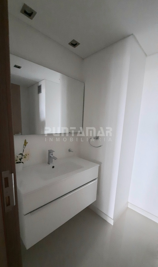Apartamento ID.212793 - DEPARTAMENTO DE 3 DORMITORIOS EN EDIFICIO DE CATEGORIA 