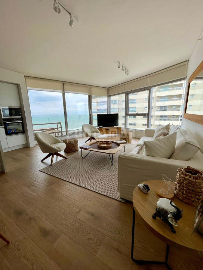 Apartamento ID.213478 - EXCLUSIVO DEPARTAMENTO DE 2 DORMITORIOS EN SUITE EN EDIFICIO DE CATEGORIA