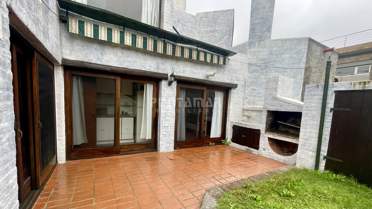 Apartamento ID.213325 - APARTAMENTO TRIPLEX 3 DORMITORIOS LA BARRA A METROS DE LA PLAYA