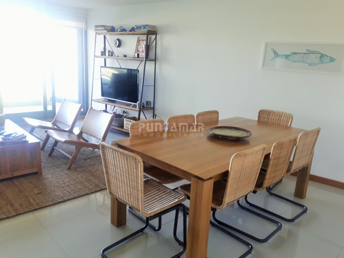 Apartamento ID.211814 - DIVINO APARTAMENTO FRENTE AL MAR , TRES SUITE CON SALIDA A TERRAZA PROPIA , AMPLIO LIVING COMEDOR, AMENITIS MUY COMPLETOS OFRECE EL EDIFICIO.