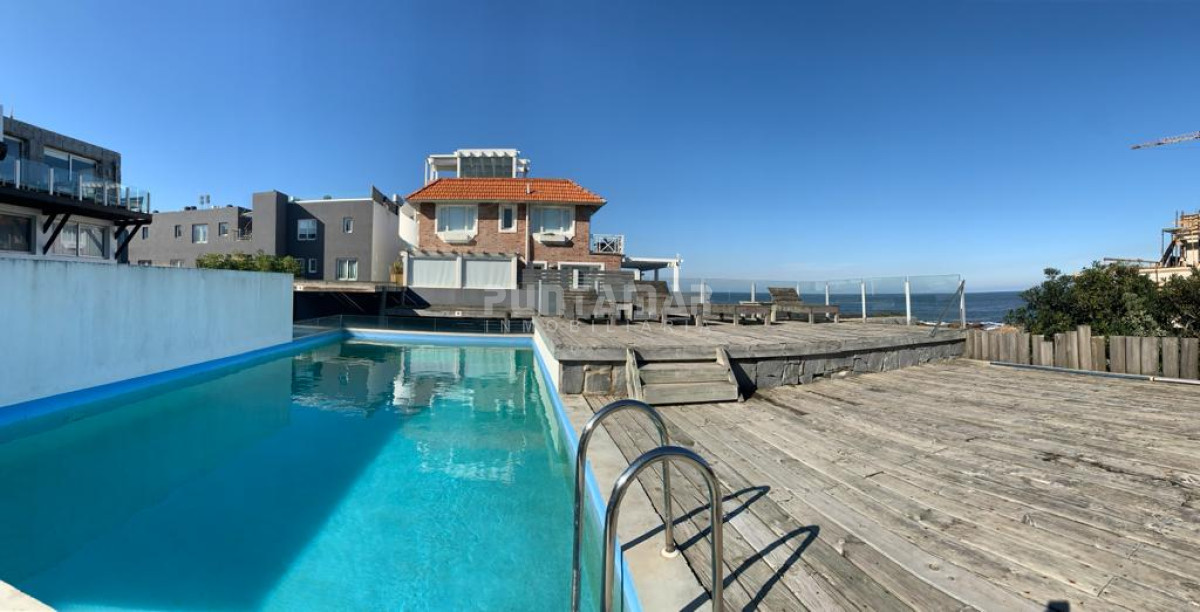 Apartamento ID.212752 - APARTAMENTO DE 3 DORMITORIOS, EN 3 NIVELES, CON INCREIBLES VISTAS AL MAR 