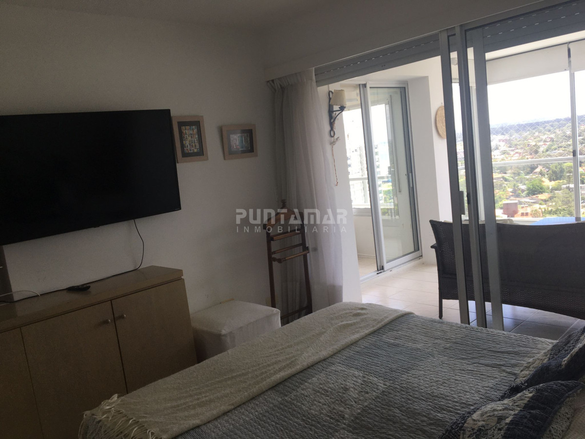 Apartamento ID.213101 - Lincoln Center Venta de amplio apartamento con todos los servicios frente al mar