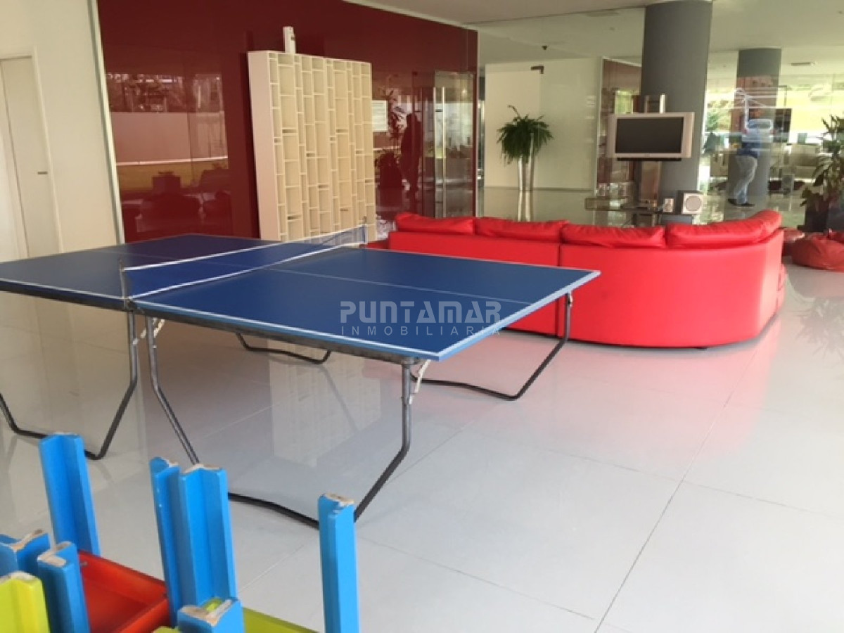 Apartamento ID.7021 - APARTAMENTO EN VENTA EN EDIFICIO TRESSESENTA , PISO ATO AL FRENTE