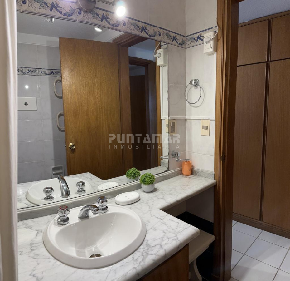 Apartamento ID.212938 - VENTA DE DEPARTAMENTO DOS DORMITORIOS FRENTE AL MAR