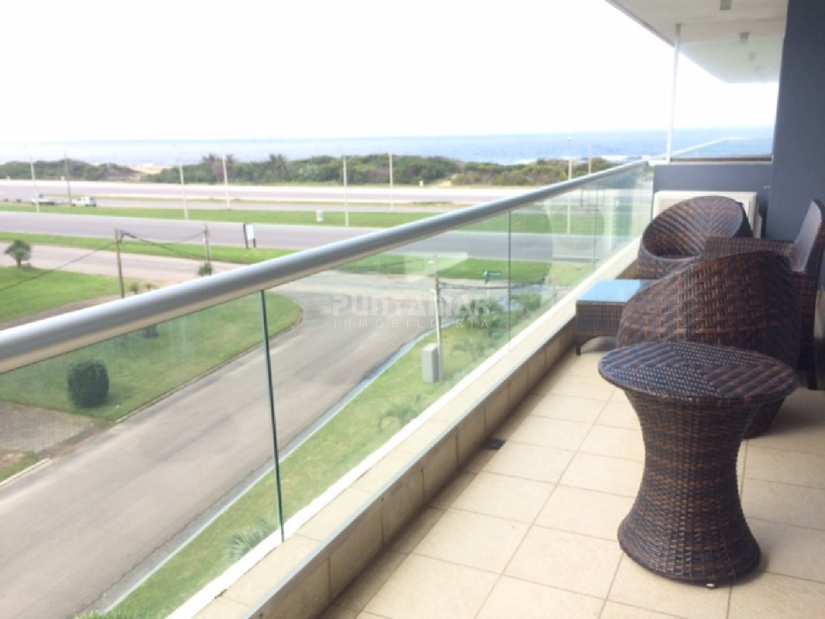 Apartamento ID.9085 - ALQUILER ANUAL O INVERNAL DEPARTAMENTO DE DOS DORMITORIOS  FRENTE AL MAR EN LA BRAVA