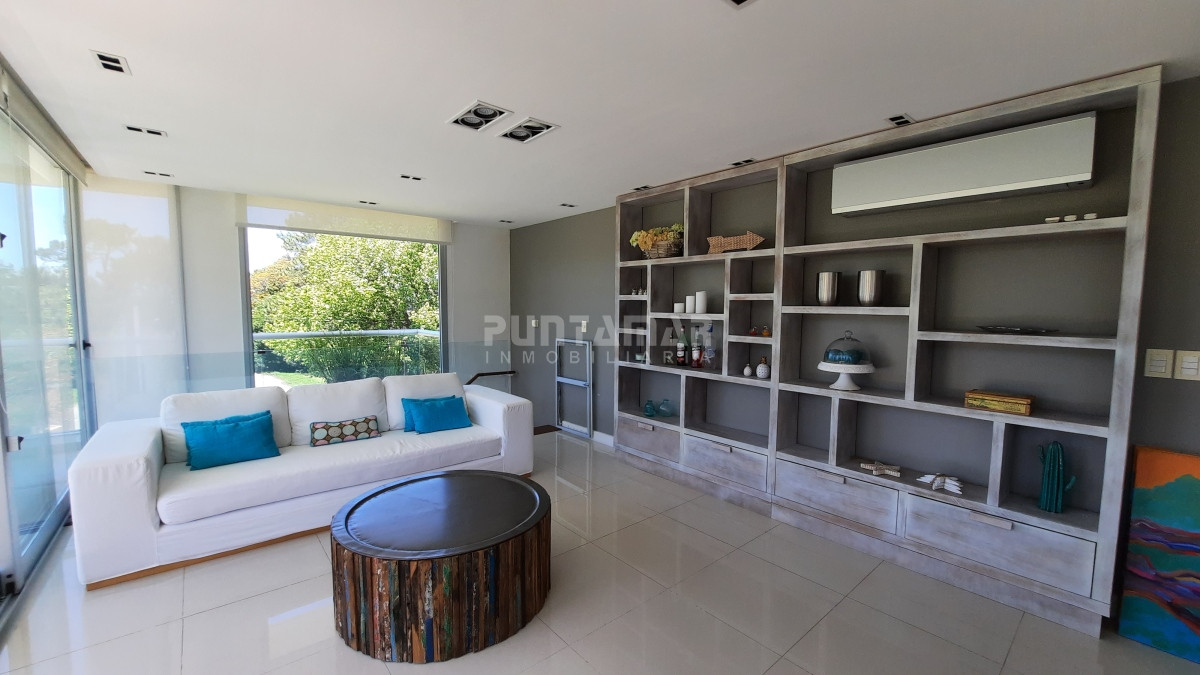 Apartamento ID.213182 - EXCLUSIVO DEPARTAMENTO DE 3 DORMITORIOS CON DEPENDENCIA EN LA BRAVA
