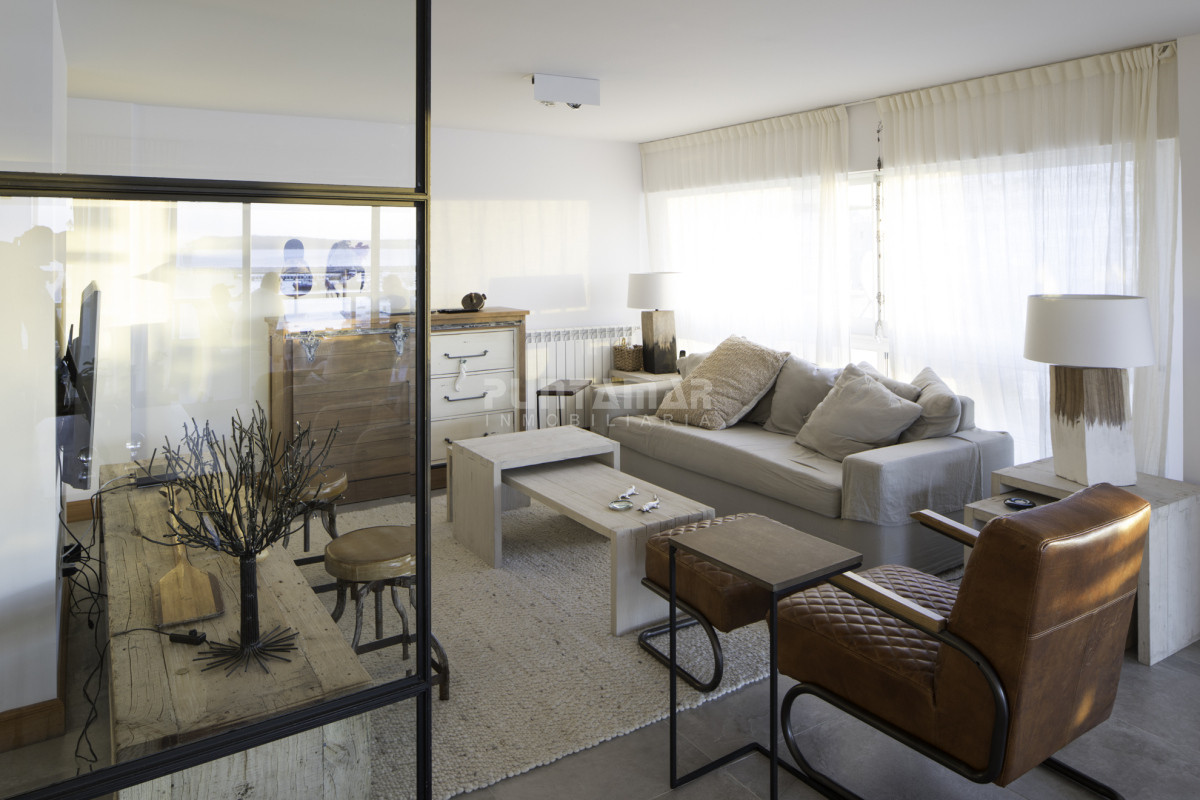 Apartamento ID.213482 - ESPECTACULAR APARTAMENTO RECICLADO DE 3 DORMITORIOS Y DEPENDENCIA CON VISTA AL MAR