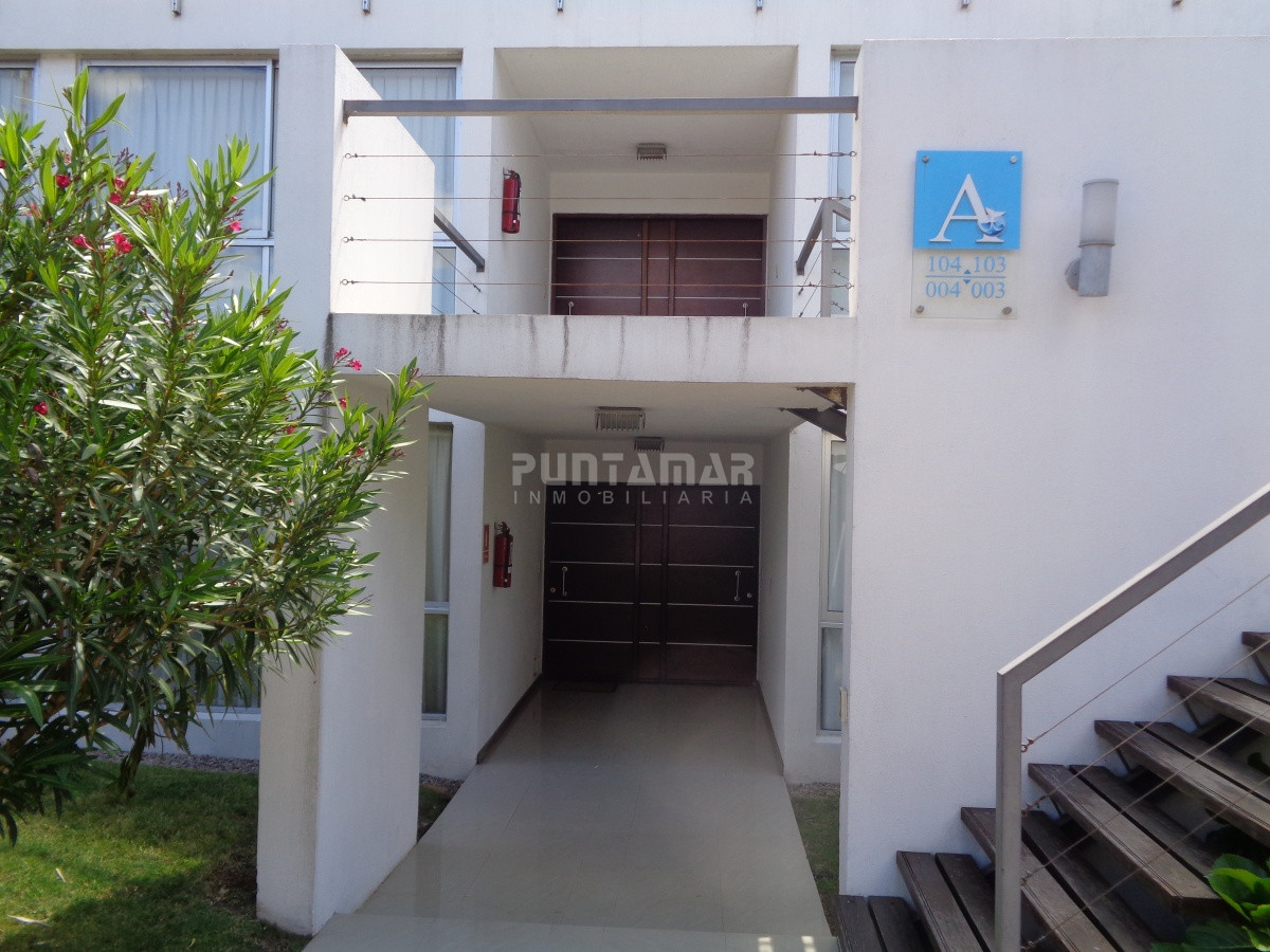 Apartamento ID.211840 - DIVINO APARTAMENTO UBICADO EN PLANTA BAJA CON TERRAZA AL PARQUE , PARRILLERO PROPIO Y  VISTA PANORAMICA HACIA LA PLAYA Y PUESTA DE SOL.