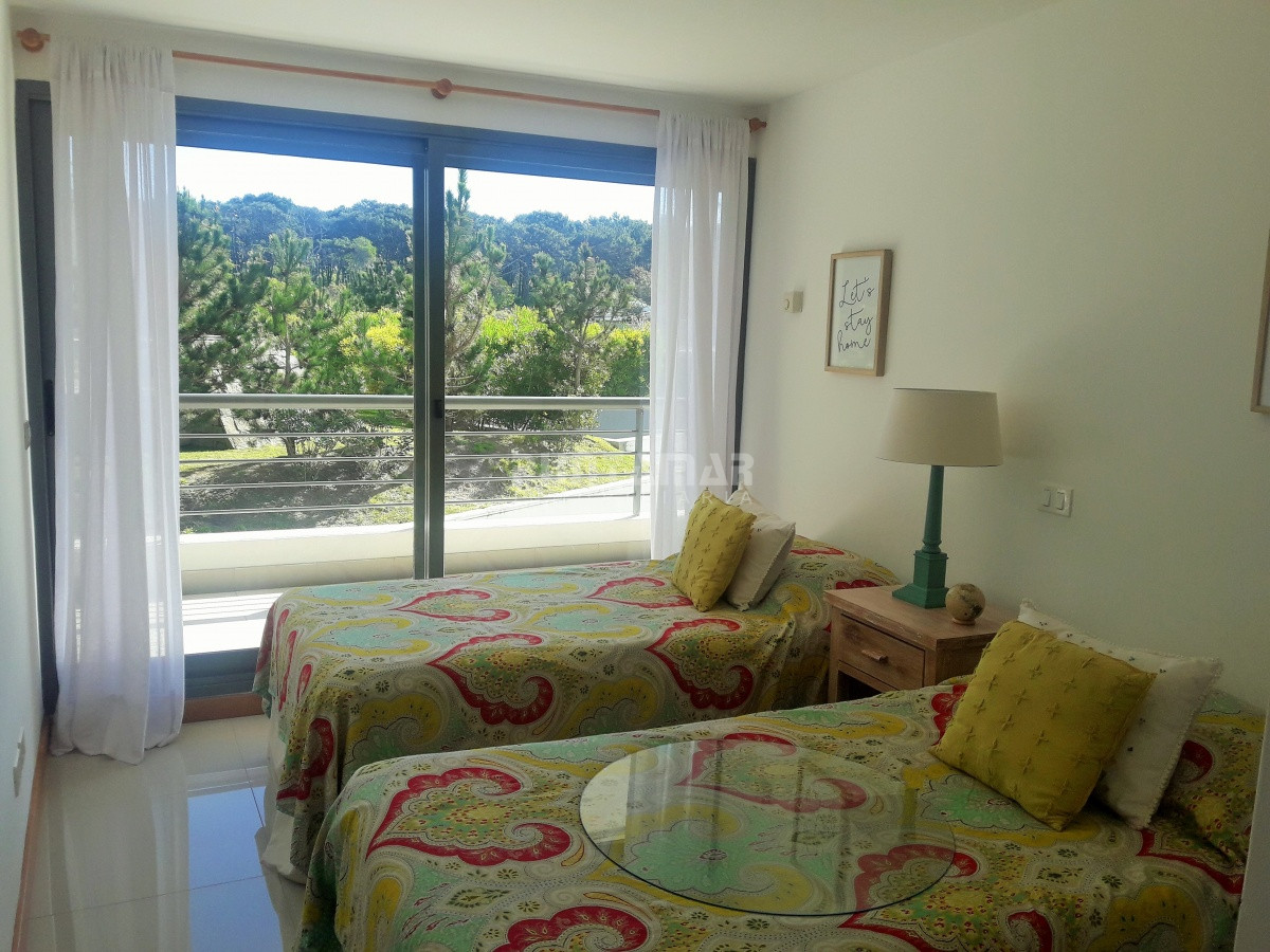 Apartamento ID.211814 - DIVINO APARTAMENTO FRENTE AL MAR , TRES SUITE CON SALIDA A TERRAZA PROPIA , AMPLIO LIVING COMEDOR, AMENITIS MUY COMPLETOS OFRECE EL EDIFICIO.