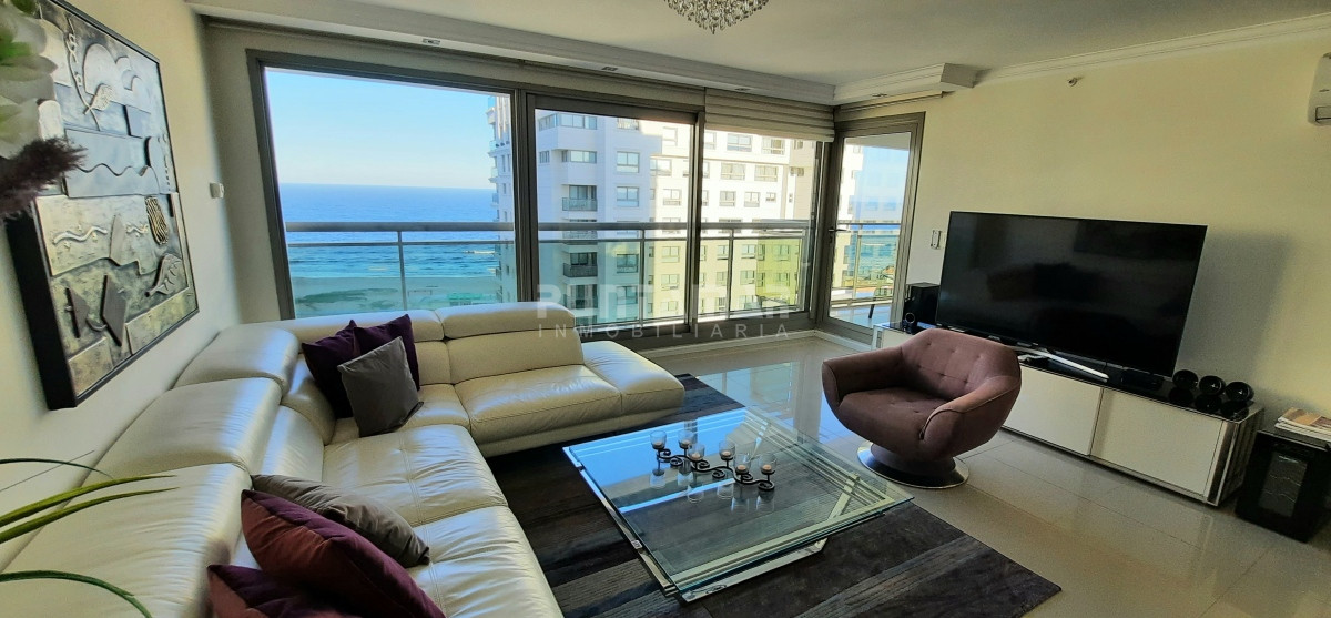 Apartamento ID.213328 - EXCLUSIVO DEPARTAMENTO DE 3 DORMITORIOS EN SUITE EN EDIFICIO DE CATEGORIA