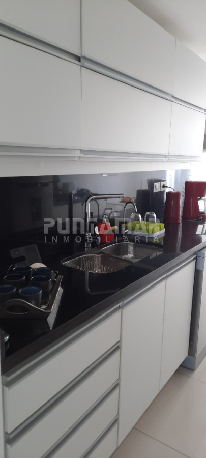 Apartamento ID.213797 - EXCLUSIVO DEPARTAMENTO DE 3 DORMITORIOS EN SUITE EN LA MANSA