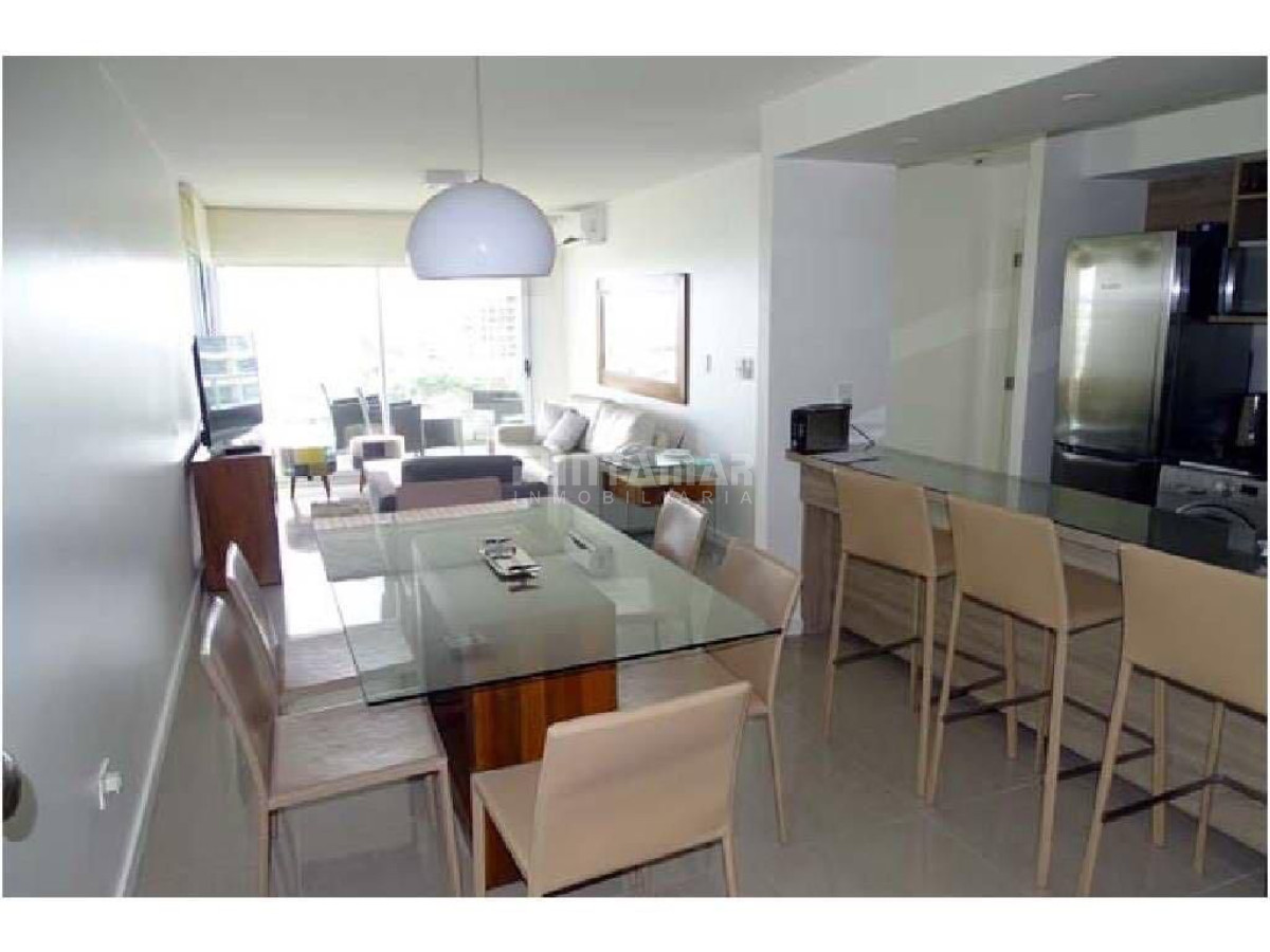 Apartamento ID.212766 - EXCLUSIVO DEPARTAMENTO DE 2 DORMITORIOS CON TERRAZA, PARRILLERO Y JACUZZI PROPIOS