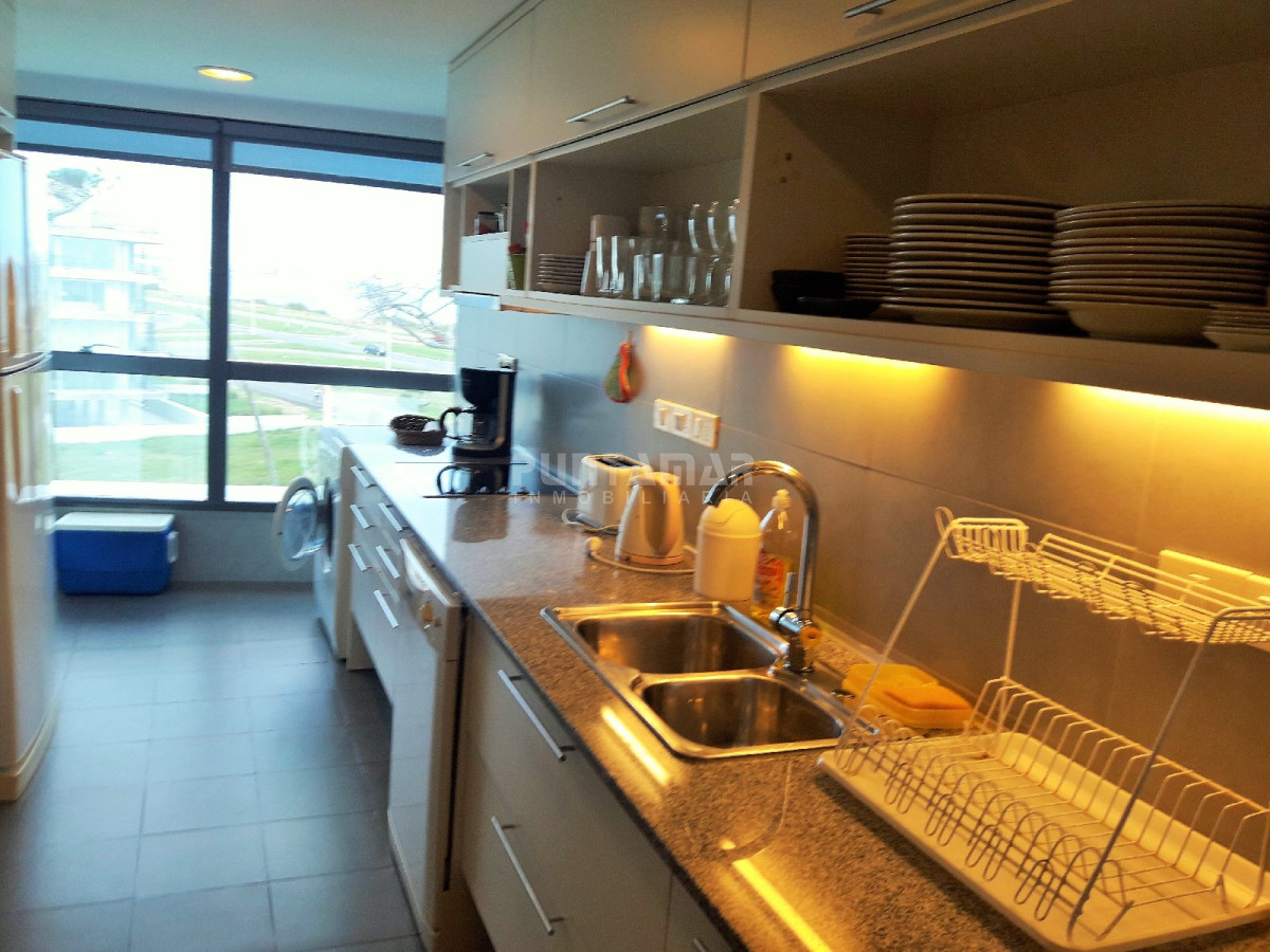 Apartamento ID.211775 - DIVINO DUPLEX DE TRES DORMITORIOS, AMPLIA TERRAZA Y UNA VISTA INCREÍBLE HACIA EL MAR