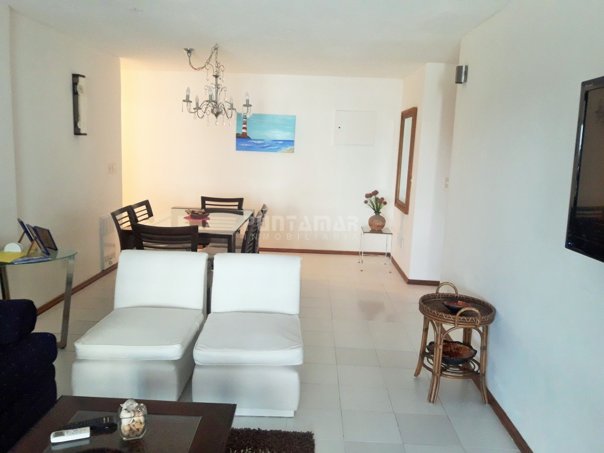 Apartamento ID.211857 - EDIFICIO CON AMENITIS A PASOS DE PLAYA BRAVA , DOS DORMITORIOS Y DEPENDENCIA DE SERVICIO.
