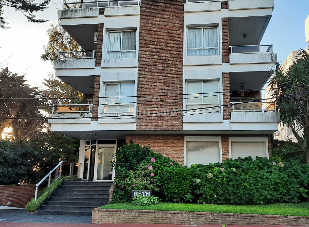 Apartamento ID.1334 - DEPARTAMENTO DE 3 DORMITORIOS EN LA PENINSULA 