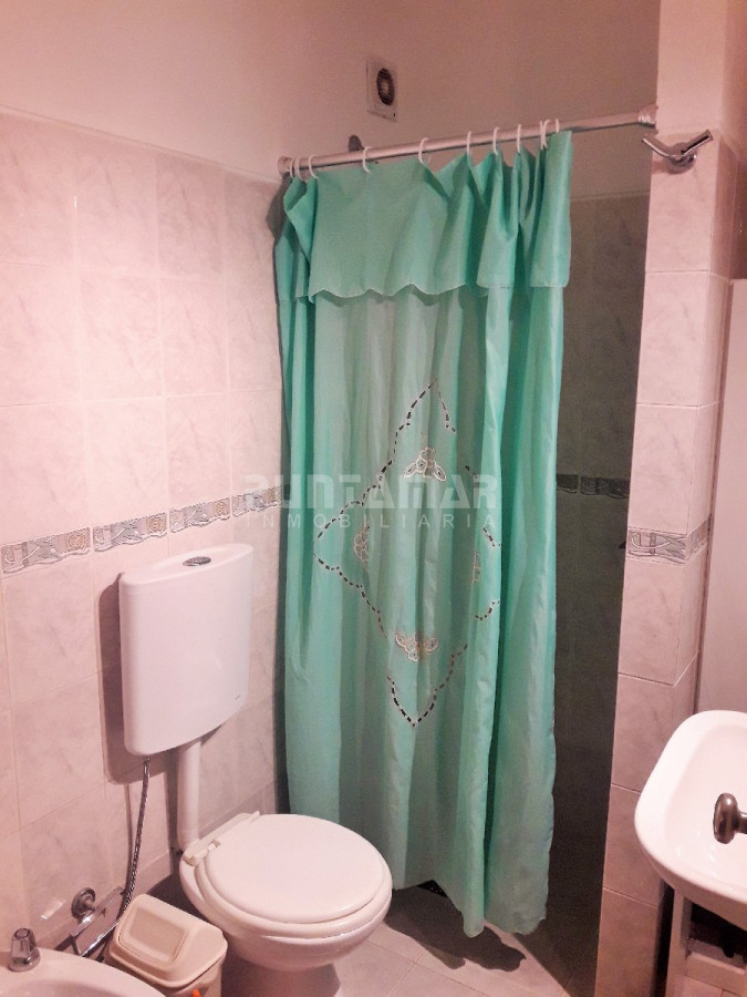 Apartamento ID.1267 - APARTAMENTO DE UN DORMITORIO UBICADO EN LA PENINSULA, CUENTA CON COCHERA Y GASTOS COMUNES BAJOS
