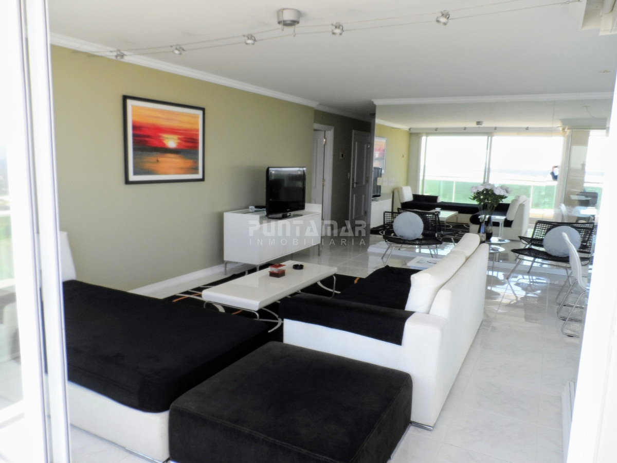 Apartamento ID.213287 - DEPARTAMENTO EN EDIFICIO DE GRAN CATEGORIA EN LA MANSA