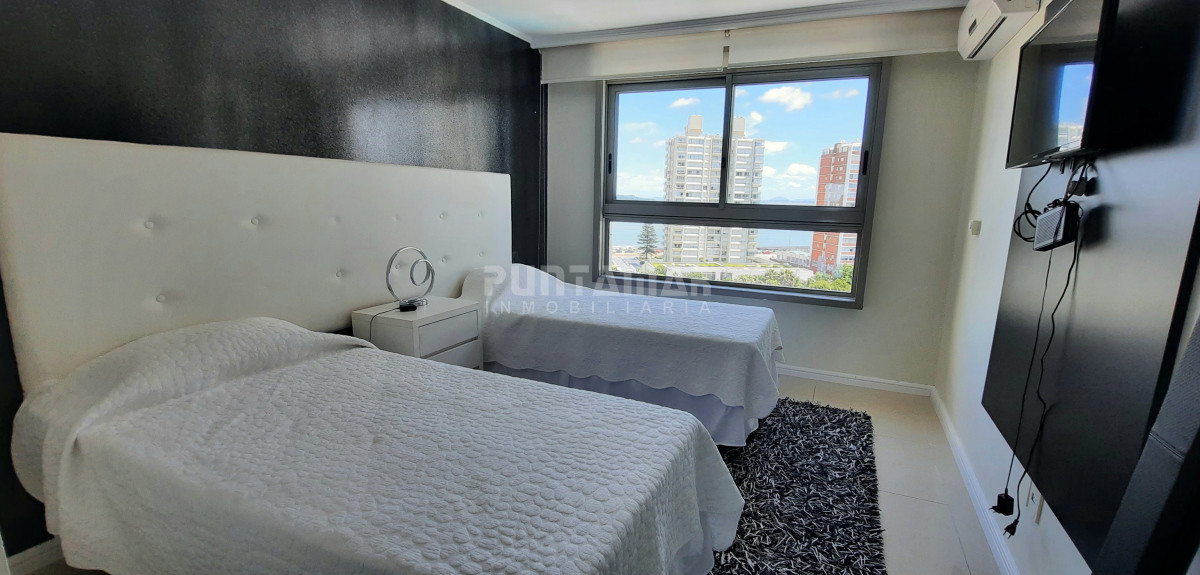 Apartamento ID.1339 - IMPORTANTE DEPARTAMENTO DE 3 DORMITORIOS EN SUITE 
