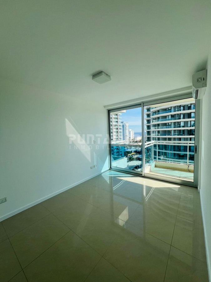 Apartamento ID.213731 - EXCLUSIVO PENTHOUSE DE 3 DORMITORIOS SOBRE AVENIDA CHIVERTA