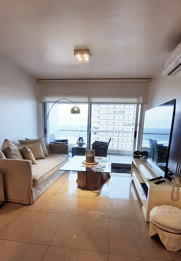 Apartamento ID.213634 - EXCLUSIVO DEPARTAMENTO DE 2 DORMITORIOS CON TERRAZA, PARRILLERO Y JACUZZI PROPIOS